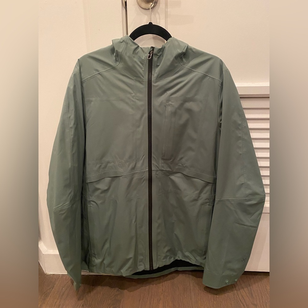 Lululemon Outpour Shell Rain Jacket (Size L)